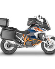 KTM-1290--Super-Adventure-21-24-(Outback-luggage)