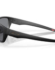 0OO9367-0160 Oakley Drop Point Sunglasses Matte Black Frame with PRIZM Grey Lens