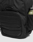 Oakley Enduro 4.0 Backpack - side pocket