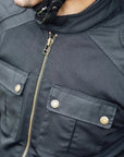 Merlin-Shenstone-II-Black-Lifestyle-Detail_LR