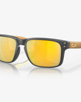 0OO9102-W455 Oakley Holbrook Sunglasses Matte Carbon Frame with PRIZM 24K Polarized Lens