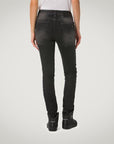 SKINNY-BLACK-02