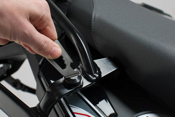 SW MOTECH MULTITOOL KEY CHAIN