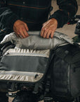 TAILBAG SW MOTECH LEGEND GEAR LR5 BLACK 52 LITRE ANTI-SKID BOTTOM