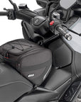 EASY15_tunnel-bag_mounted-on_givi_yamaha-xmax300te
